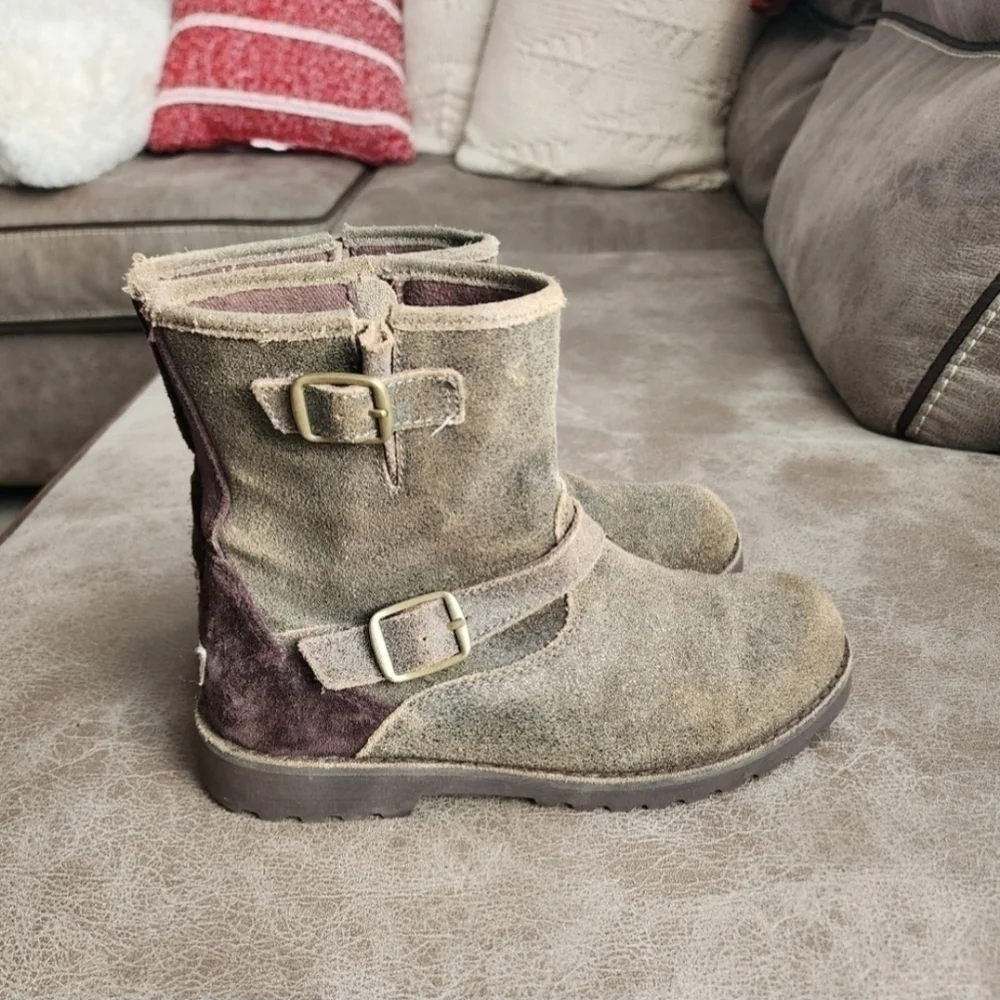 UGG Bomber Teak Harwell Suede Bomber Boots Size 6